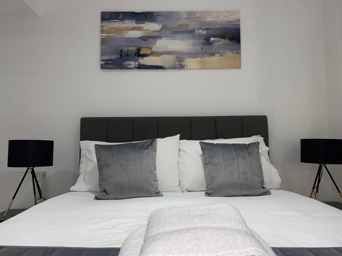 Roomotel - Broadoaks Apartments Σόλιχαλ Εξωτερικό φωτογραφία