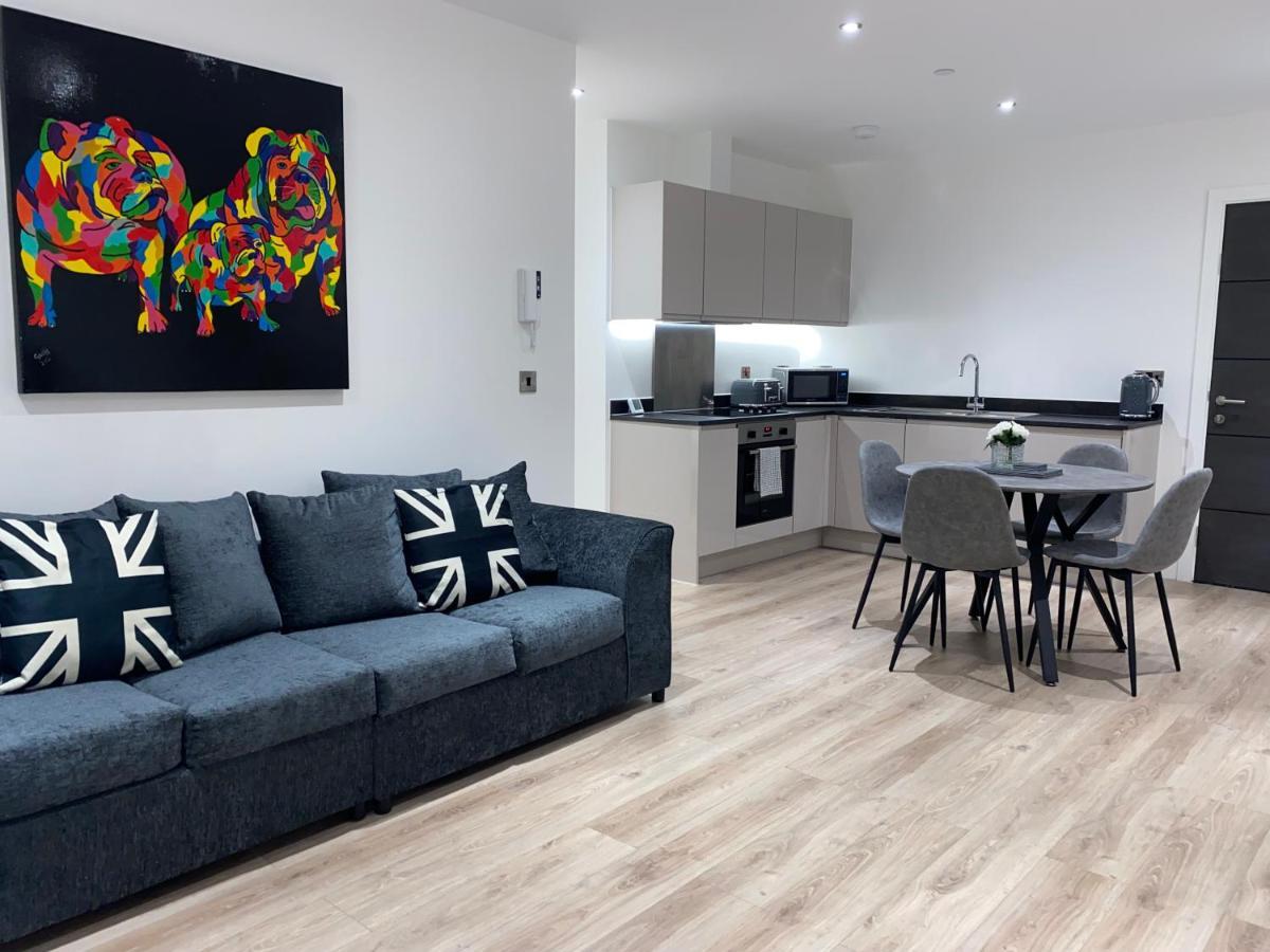 Roomotel - Broadoaks Apartments Σόλιχαλ Εξωτερικό φωτογραφία