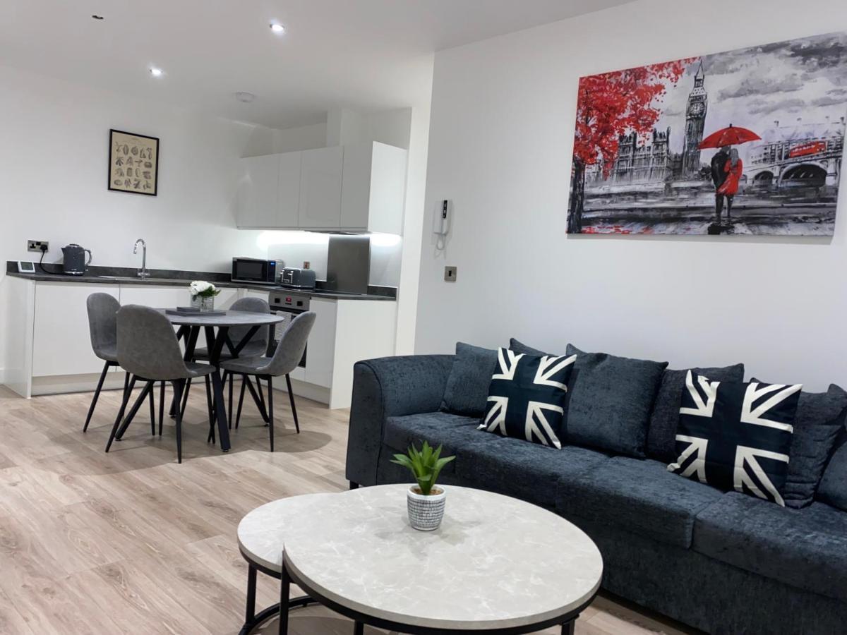 Roomotel - Broadoaks Apartments Σόλιχαλ Εξωτερικό φωτογραφία