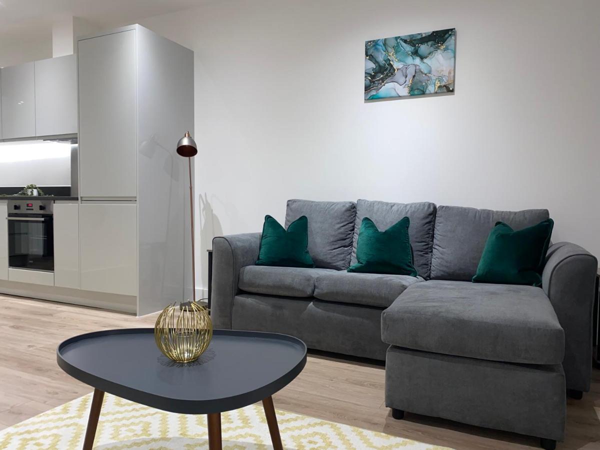 Roomotel - Broadoaks Apartments Σόλιχαλ Εξωτερικό φωτογραφία