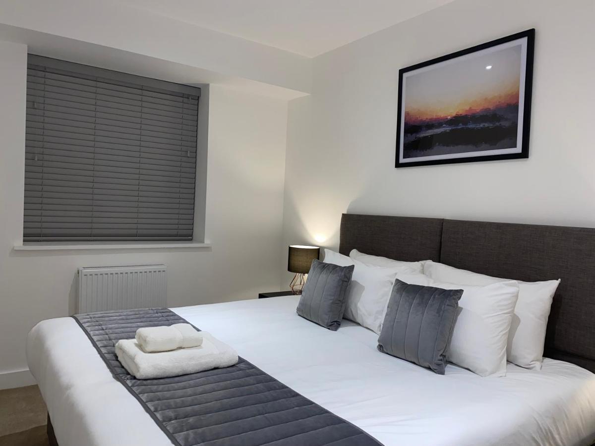Roomotel - Broadoaks Apartments Σόλιχαλ Εξωτερικό φωτογραφία