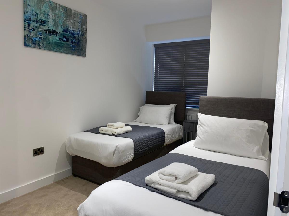 Roomotel - Broadoaks Apartments Σόλιχαλ Εξωτερικό φωτογραφία